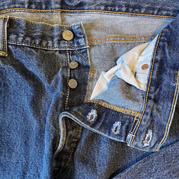 Levi 501 Jeans Blue Mens 36x32 Button Fly Straight Leg - Picture 3 of 6